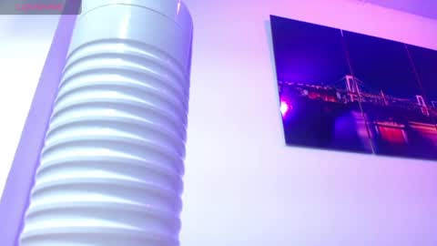 Snapshot of kristall_swan chatting on 03.08.25 Kristall online show from 03.08.25