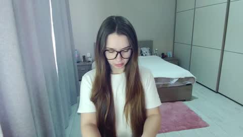 twitter    Annemarye 23 online show from 03.04.26