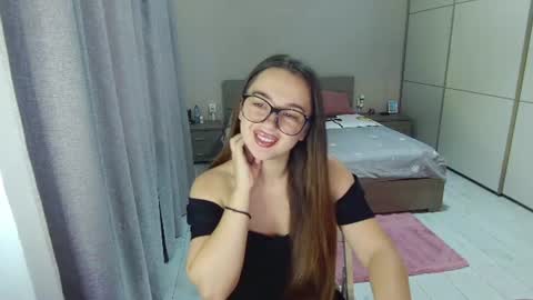 Snapshot of kristall_xxx chatting on 07.15.26 twitter Annemarye 23 online show from 07.15.26