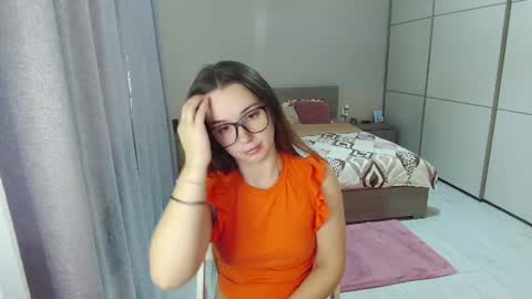 Snapshot of kristall_xxx chatting on 07.21.26 twitter Annemarye 23 online show from 07.21.26