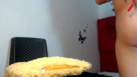 Snapshot of kristaltsxxx chatting on 02.23.25 kristal online show from 02.23.25