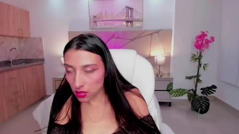 Kristine 33 online show from 09.25.25