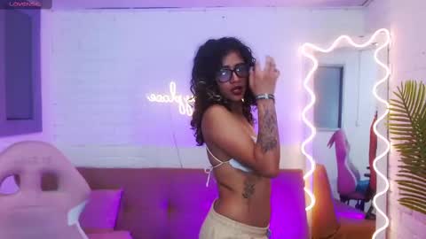 kristen_tay online show from 01.14.25