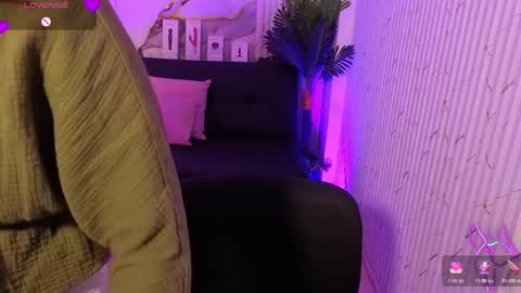 kristen_tay online show from 04.12.26