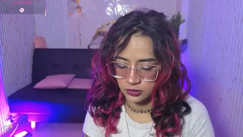 kristen_tay online show from 04.19.26