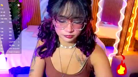Snapshot of kristen_tay chatting on 07.16.26 kristen_tay online show from 07.16.26