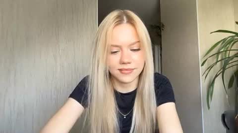 Snapshot of kristifelicien chatting on 06.27.26 Blake online show from 06.27.26