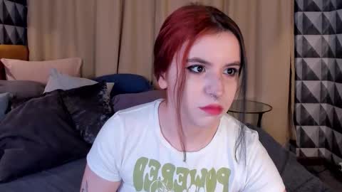 Snapshot of kristin_smitt chatting on 11.27.25 Kristin online show from 11.27.25