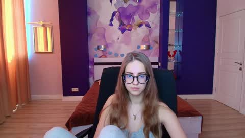 Kristina Adel online show from 01.20.25