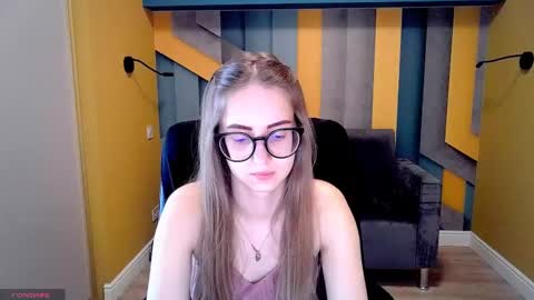 Kristina Adel online show from 03.08.25