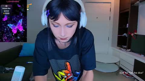 Snapshot of kristinaholland chatting on 12.27.24 kristina online show from 12.27.24