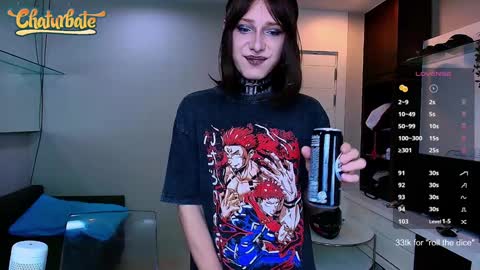 Snapshot of kristinaholland chatting on 01.05.25 kristina online show from 01.05.25