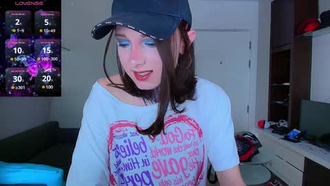 Snapshot of kristinaholland chatting on 02.06.25 kristina online show from 02.06.25