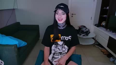 Snapshot of kristinaholland chatting on 02.22.25 kristina online show from 02.22.25