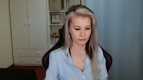 KristineAmore online show from 03.21.26