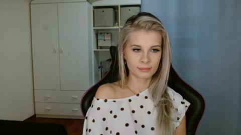 KristineAmore online show from 03.27.26