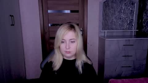 Snapshot of kristy_fran chatting on 05.22.26 Kristy online show from 05.22.26