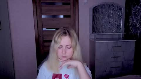 Snapshot of kristy_fran chatting on 05.29.26 Kristy online show from 05.29.26