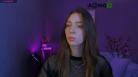 Snapshot of kristylovee chatting on 09.17.25 Kristy online show from 09.17.25