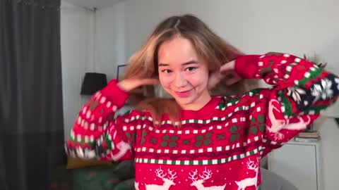 Snapshot of kristyspiritedaway chatting on 01.01.25 Kristy Nip slip shady  Best model on CB  online show from 01.01.25