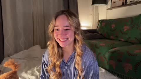 Snapshot of kristyspiritedaway chatting on 01.10.25 Kristy Nip slip shady  Best model on CB  online show from 01.10.25