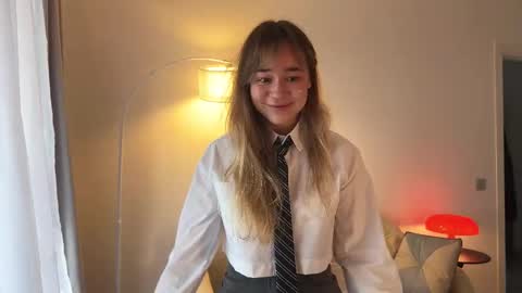 Snapshot of kristyspiritedaway chatting on 10.03.25 Kristy Nip slip shady  Best model on CB  online show from 10.03.25