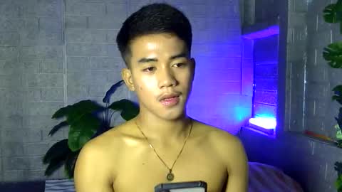 kritthanarkorn online show from 12.21.25