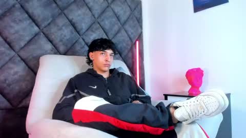Kroy Wave  Muscle Tattoos Latino online show from 08.06.26