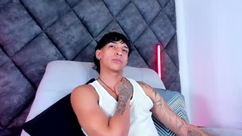 Kroy Wave  Muscle Tattoos Latino online show from 08.09.26