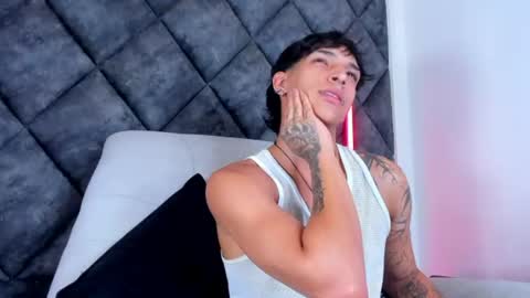 Kroy Wave  Muscle Tattoos Latino online show from 08.09.26
