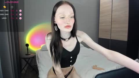 Snapshot of krstn_tg chatting on 03.10.25 Kris online show from 03.10.25