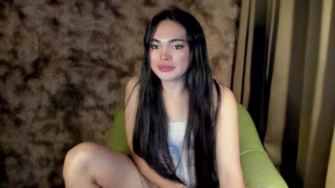 Snapshot of krystal_angel chatting on 12.18.24 krystal_angel online show from 12.18.24