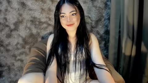 Snapshot of krystal_angel chatting on 02.10.25 krystal_angel online show from 02.10.25