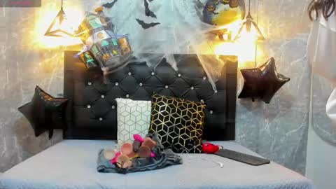 Snapshot of krystal_taylor23 chatting on 10.18.25 Kystal Taylor online show from 10.18.25