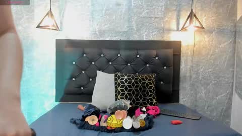 Kystal Taylor online show from 11.20.25