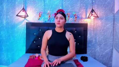 Kystal Taylor online show from 12.16.25