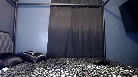 Krystal Blake online show from 03.05.25