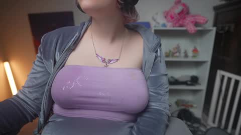 Snapshot of krystalsyxx chatting on 02.09.25 Krystal Syx online show from 02.09.25