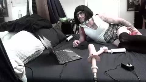 krystltymeup online show from 11.19.25