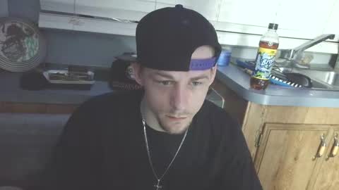 krytiar1992 online show from 11.19.25