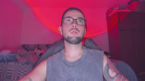 Snapshot of kssam772 chatting on 11.05.25 Sam monitor de modelos independientes online show from 11.05.25