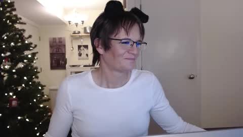 Cait online show from 12.05.25