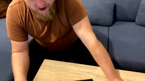 Snapshot of kubadelo chatting on 12.02.24 Tony online show from 12.02.24