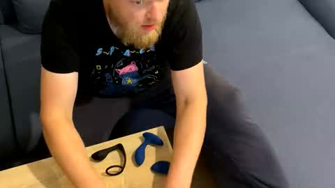 Snapshot of kubadelo chatting on 09.24.25 Tony online show from 09.24.25