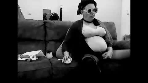 Snapshot of kulinky6969 chatting on 12.14.24 kulinky6969 online show from 12.14.24