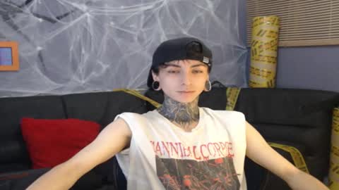 kuregari_xs online show from 10.28.25