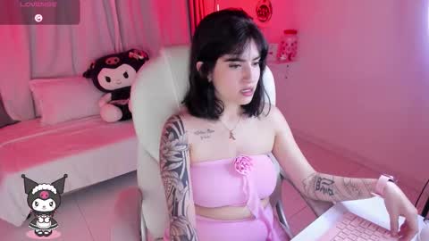 Snapshot of kuritoo_ chatting on 12.03.25 online show from 12.03.25