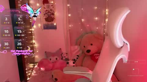 Snapshot of kurochan420 chatting on 11.11.25 Andy online show from 11.11.25