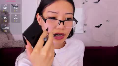 Snapshot of kurohama chatting on 10.29.25 kurohama online show from 10.29.25