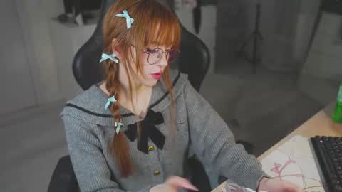 Snapshot of kveilynn chatting on 03.04.25 Kveilynn online show from 03.04.25